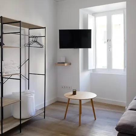 Apartman Moderno Estudio En El Casco Viejo De *